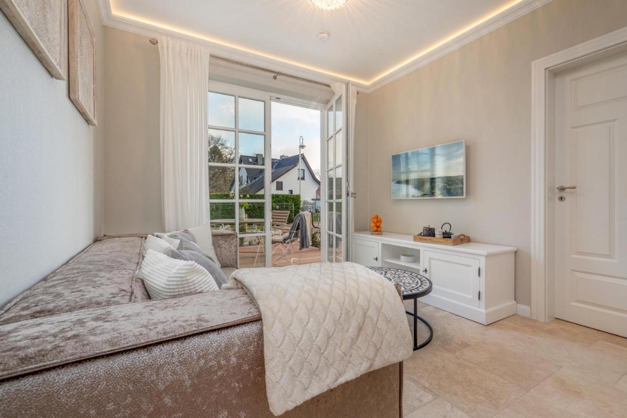 Apartamento Traumhaus Unter Reet Zingst Exterior foto